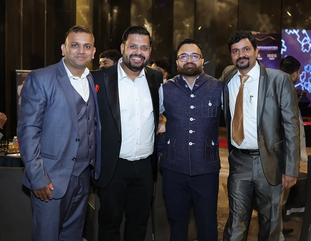 Award recognition by leadership